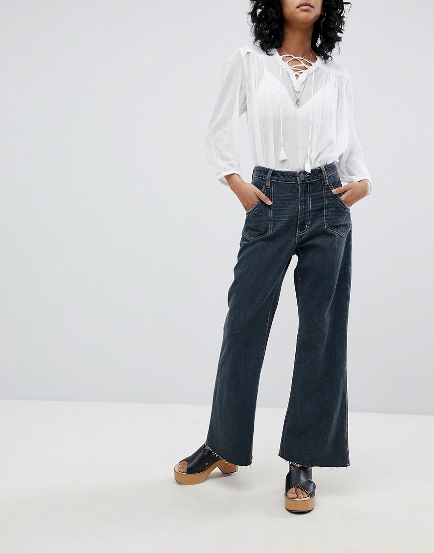 Højtaljede cropped jeans med vide ben og kontrastsyninger fra One Teaspoon-Sort