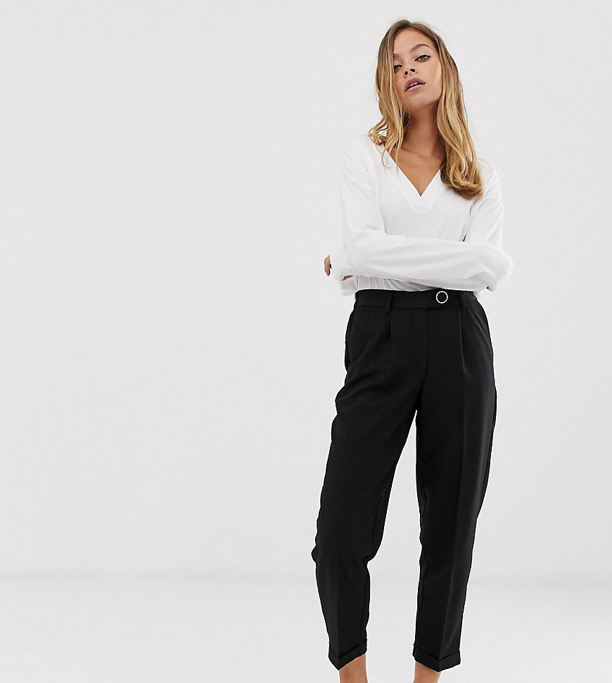 Højtaljede tilspidsede bukser fra Vero Moda Petite-Sort
