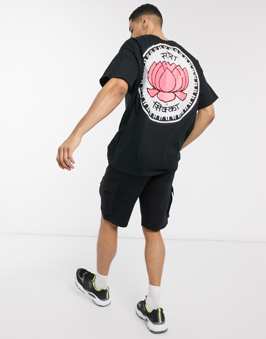 HNR LDN – T-shirt i oversize-modell med lotus-Svart