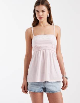Hollister - Babydoll-Camisole in Babyrosa mit Spitzenbesatz