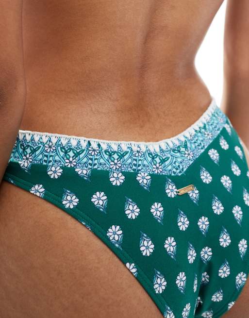 Hollister – Badkläder – Grön, småblommig bikiniunderdel med hög benskärning i extra cheeky-modell, 2 av 4