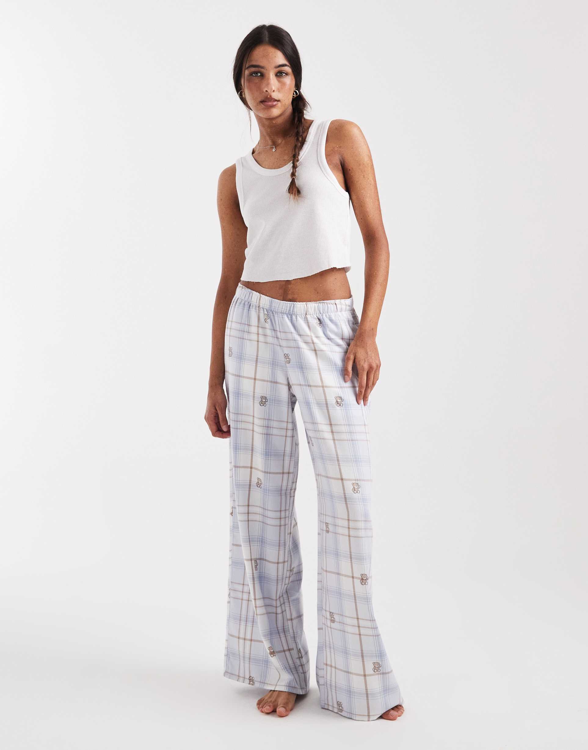 hollister baggy flannel pajama bottoms in blue plaid