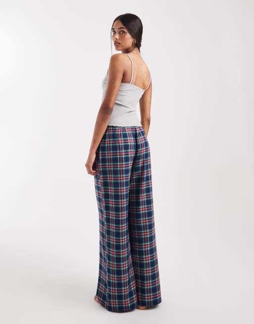 Hollister baggy flannel pyjama bottoms in navy plaid, 4 of 4