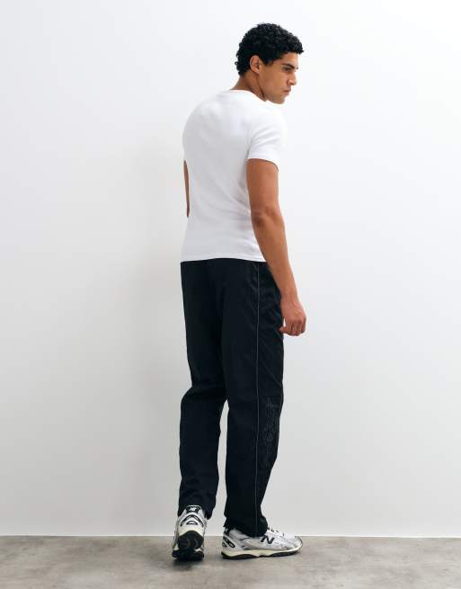 Hollister baggy side graphic track pant in black, 5 of 5