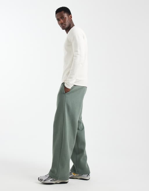 Hollister baggy trackies in green, 3 of 5