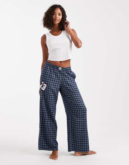 Hollister - Bas de pyjama ultra baggy en flanelle à imprimé graphique - Bleu marine à carreaux