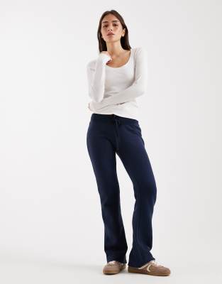 Hollister - Bootcut-Jogginghose in Marineblau mit niedrigem Bund