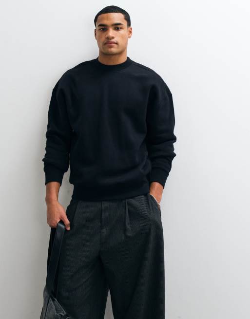 Hollister boxy crew neck sweatshirt in black, 1 of 5