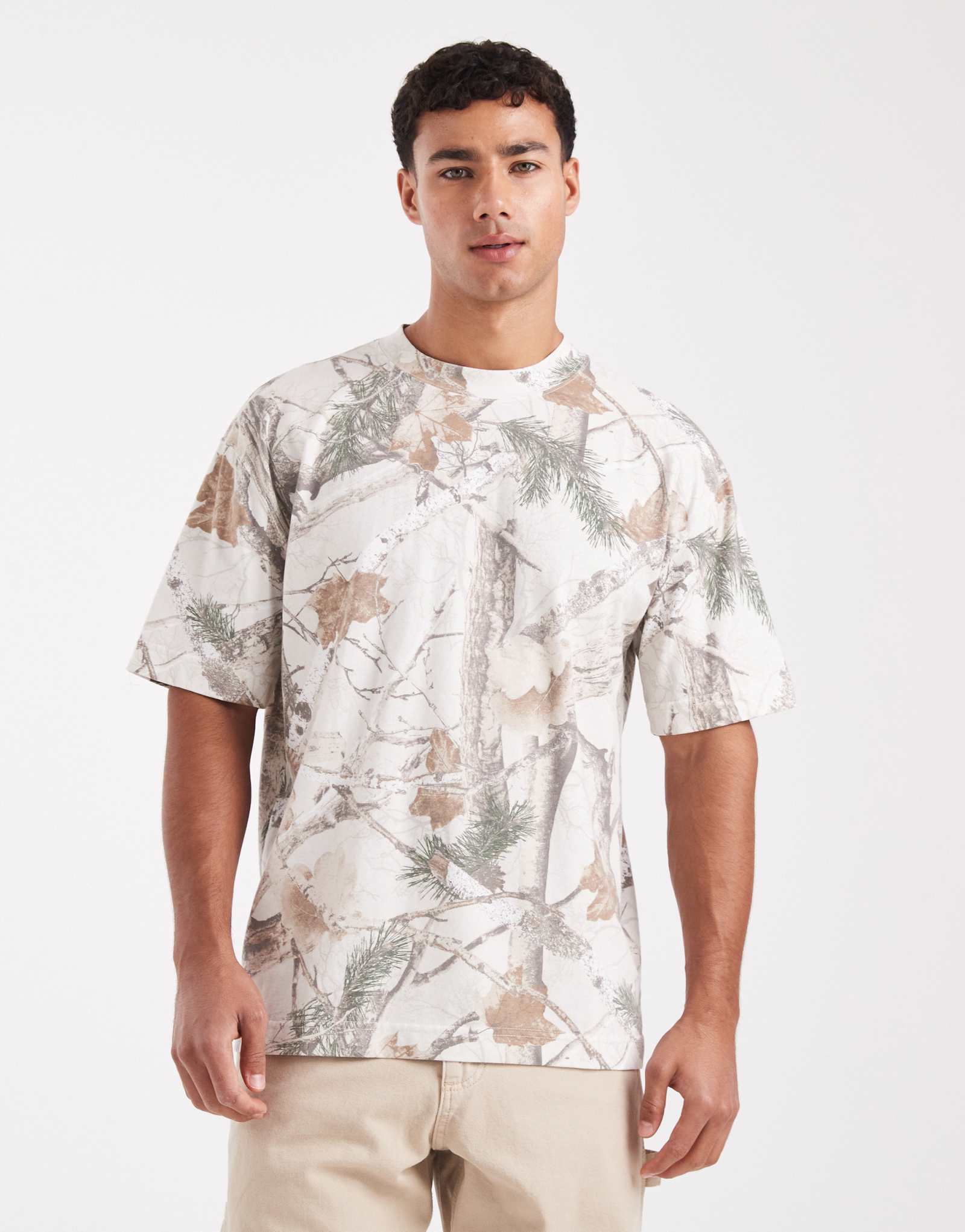 Облегающая футболка Hollister с абстрактным камуфляжным принтом