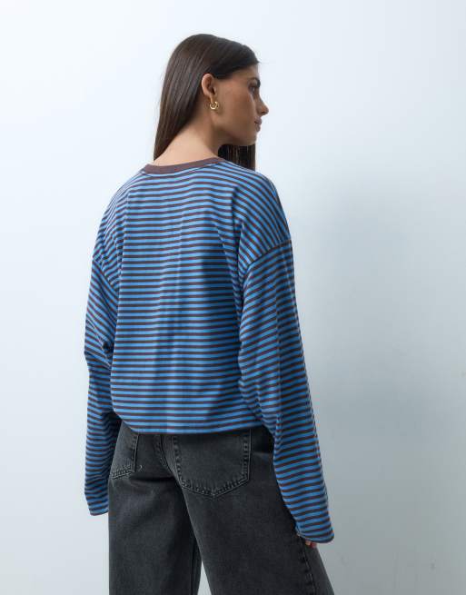 Hollister boxy langærmet T-shirt med blå og brun stribe, 4 af 4