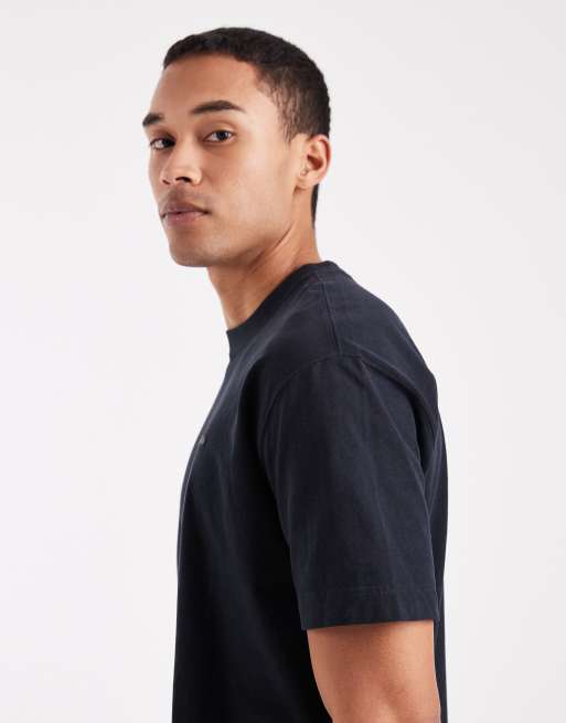 Hollister boxy oversized short sleeve micro logo t-shirt in black, 4 of 5