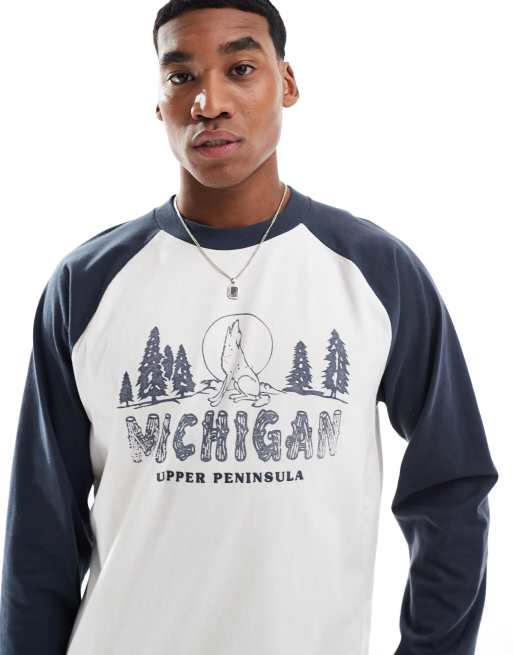 Hollister boxy raglan long sleeve motif top in gray/white