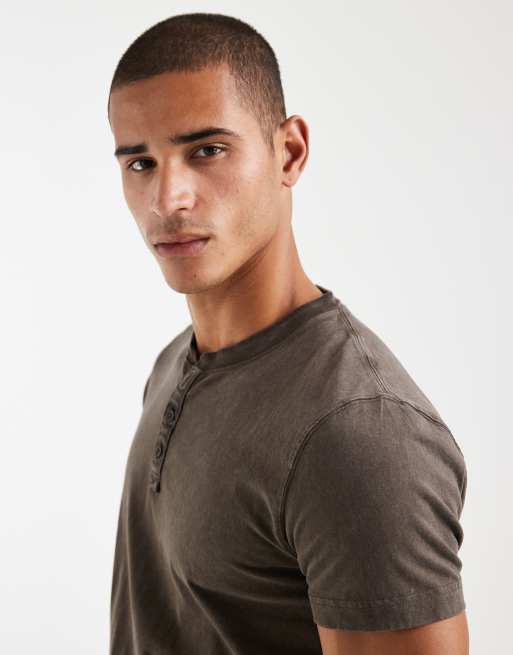 Hollister - Brun henley-T-shirt med korte ærmer, 5 af 5