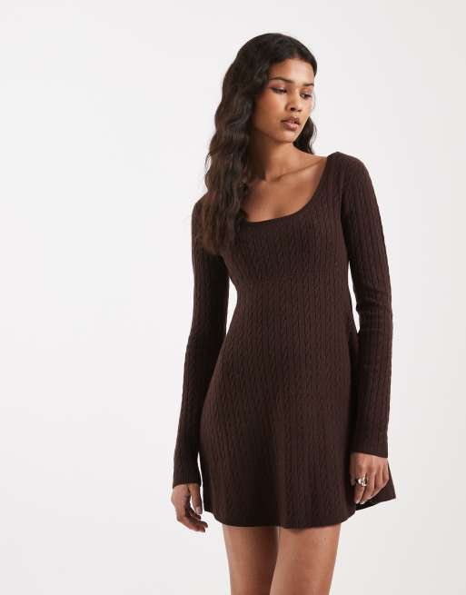 Hollister - Brun sweater-minikjole med babydoll-snit og bindebånd på ryggen