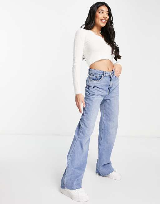 Hollister fuzzy cardigan deals