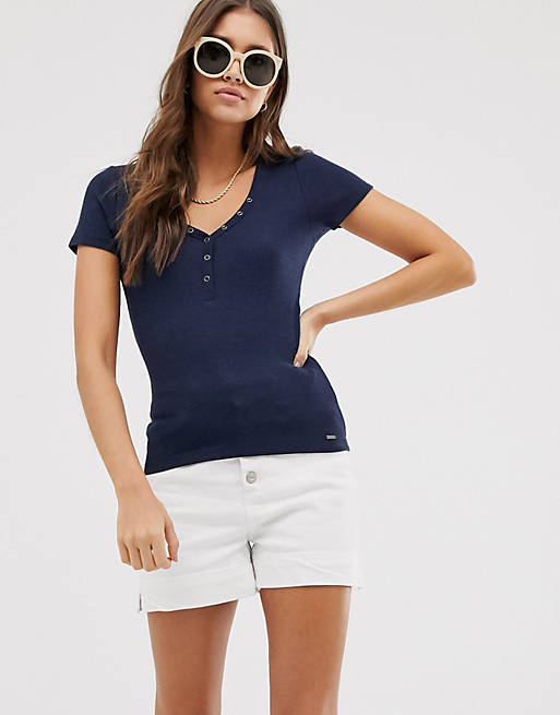 https://images.asos-media.com/products/hollister-button-thru-henley-top/12985614-1-navy?$n_640w$&wid=513&fit=constrain