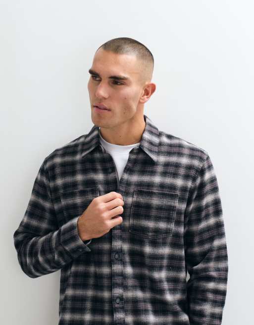 Hollister camicia a maniche lunghe in flanella spazzolata a quadri neri, 4 di 5