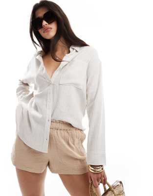Hollister - Camicia oversize in lino a righe bianche e beige
