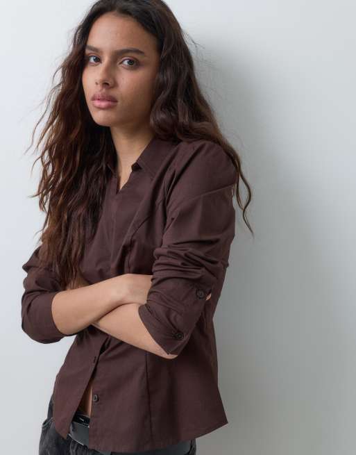 Hollister camisa ajustada de manga larga con lazada en marrón, 1 de 5