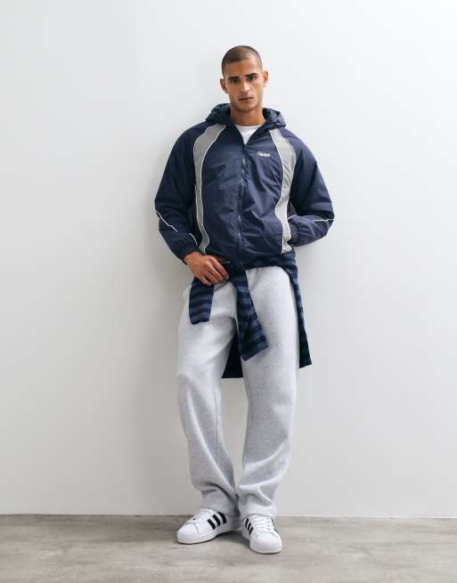 Hollister cazadora bomber extragrande con cuello en contraste en azul marino, 2 de 5