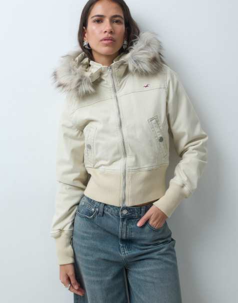 Hollister chaqueta acolchada corta de sarga con capucha de piel sintética blanca - view 1