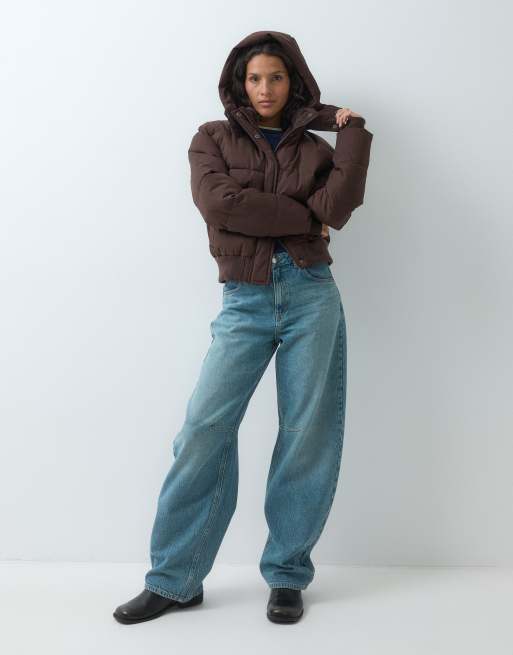 Hollister chaqueta acolchada extragrande con capucha en marrón, 2 de 5