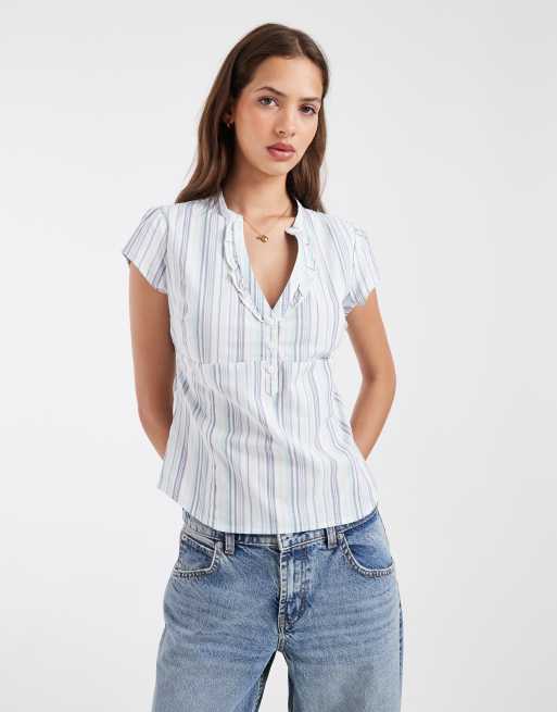 Hollister - Chemise cintrée rayée à manches courtes et col boutonné - Blanc