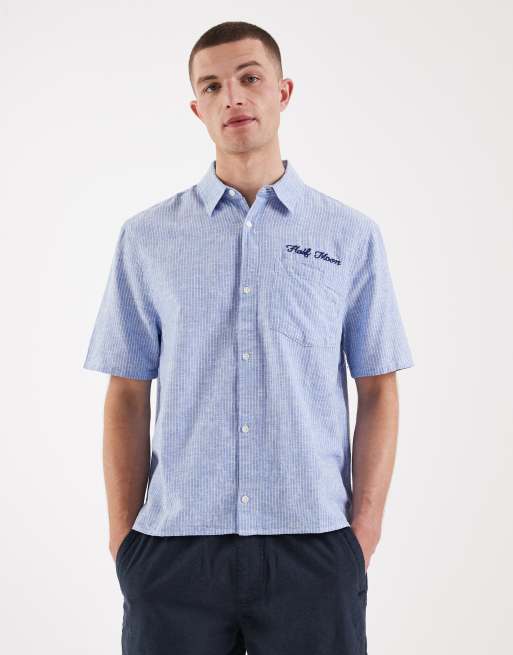 Hollister - Chemise en lin mélangé à manches courtes avec imprimé au dos - Bleu, 3 de 5