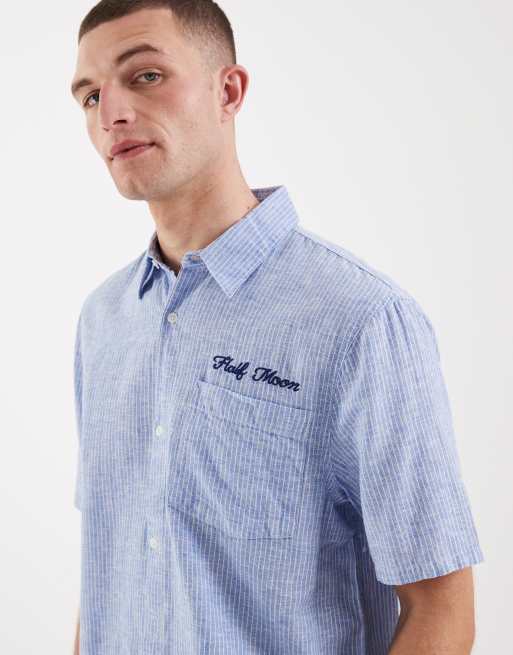 Hollister - Chemise en lin mélangé à manches courtes avec imprimé au dos - Bleu, 4 de 5