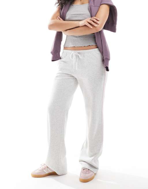 Hollister contrast stripe low rise baggy sweatpants in light gray, 5 of 5