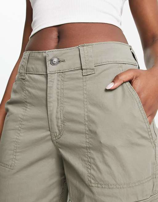 Bermuda hollister cargo store