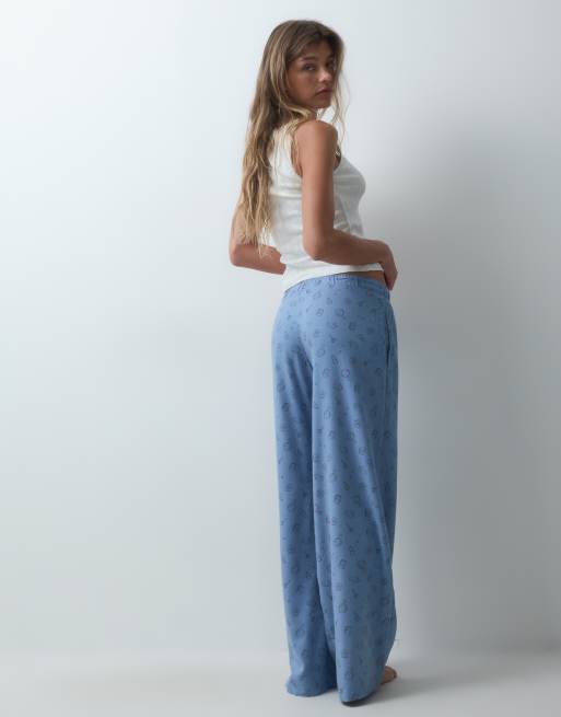 Hollister cosy wide leg flannel pyjama bottoms in blue print, 3 of 4