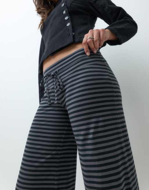 Hollister cosy wide leg trousers in black stripe, 5 of 5