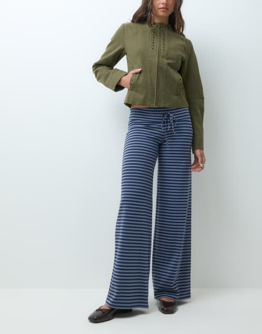 Hollister cosy wide leg trousers in navy stripe, 2 of 5