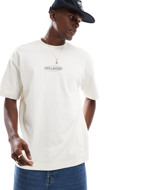 Hollister - Cremehvid afkølende T-shirt med boblelogo i firkantet pasform - view 1