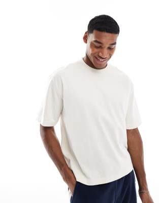 Hollister cropped boxy t-shirt with seam detail in beige | ASOS