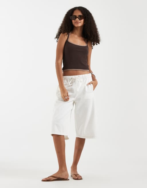 Hollister cropped cami med dobbelt strop i brun, 2 af 4