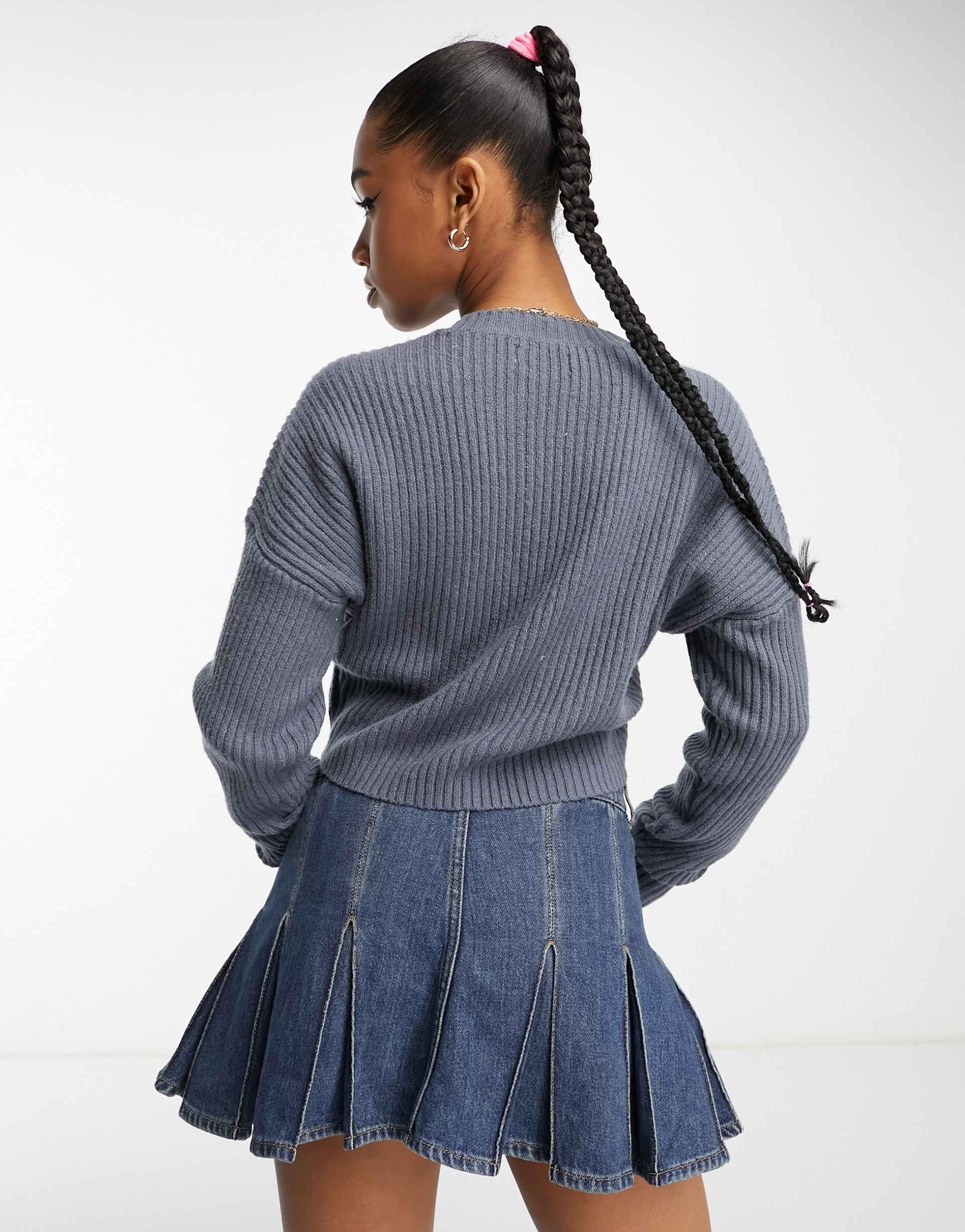 Hollister cropped knit jumper in navy view 3