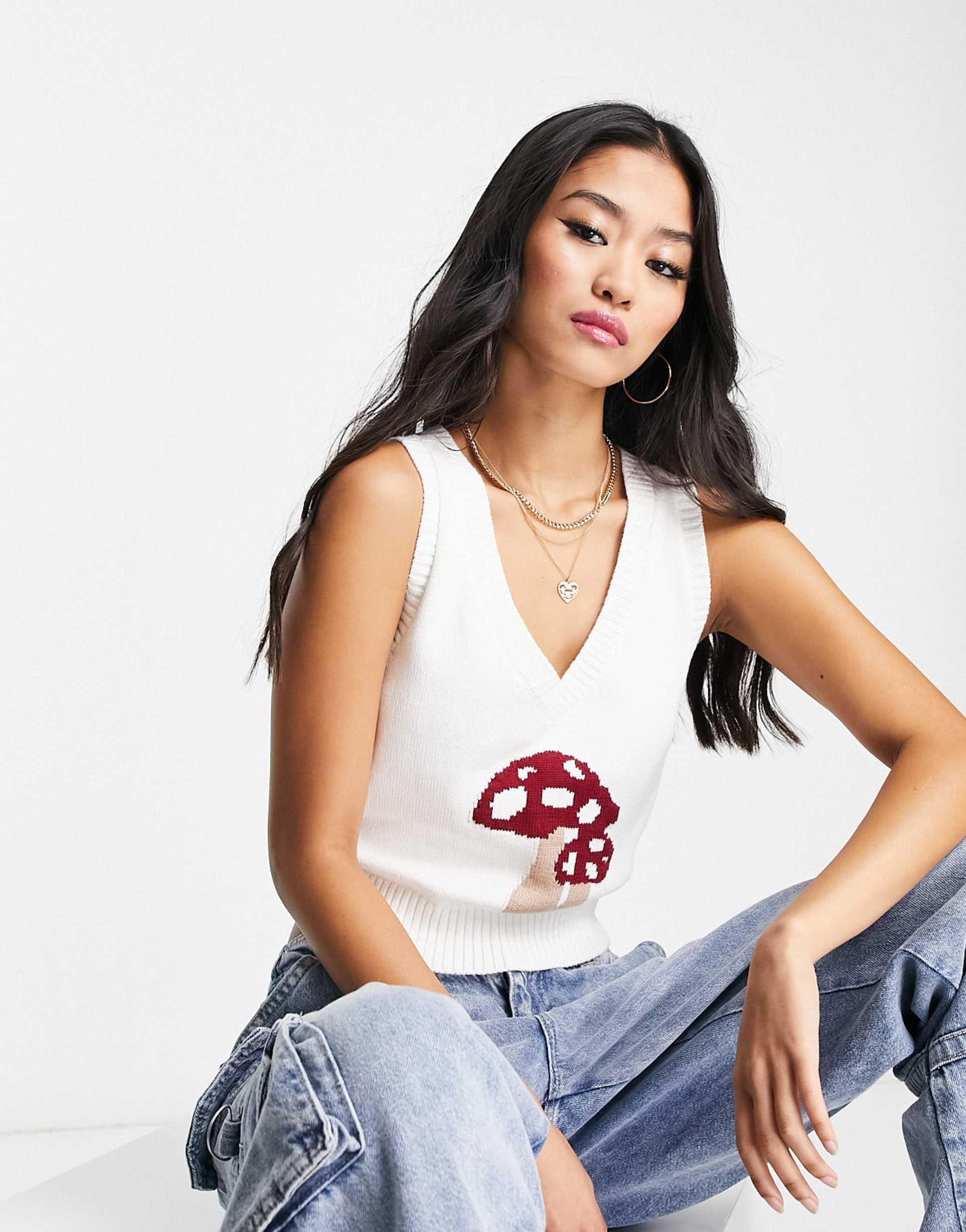 Hollister cropped mushroom motif sweater vest in cream view 2