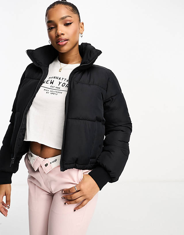 Hollister - cropped puffer jacket in black