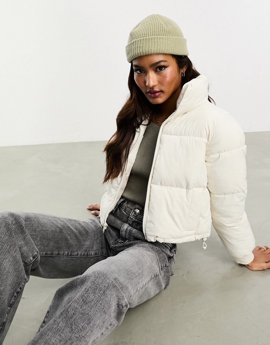 Hollister cropped puffer jacket in cream-White