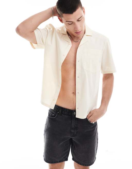 Hollister - Cropped recht overhemd met korte mouwen in zandkleur