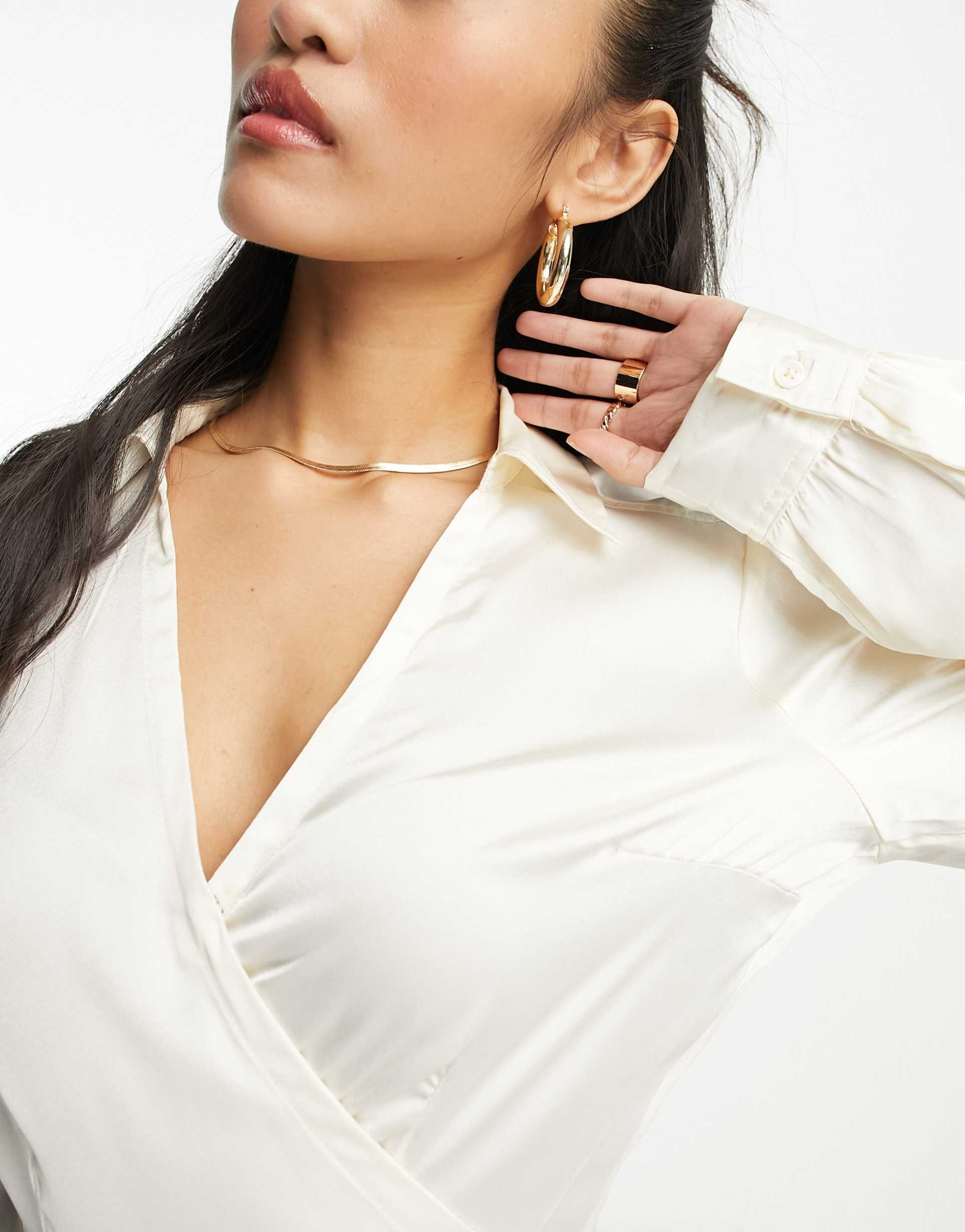Hollister cropped wrap shirt in white view 4