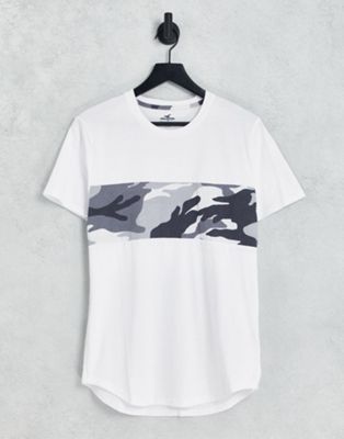 Hollister curved hem camo chest panel t-shirt in white
