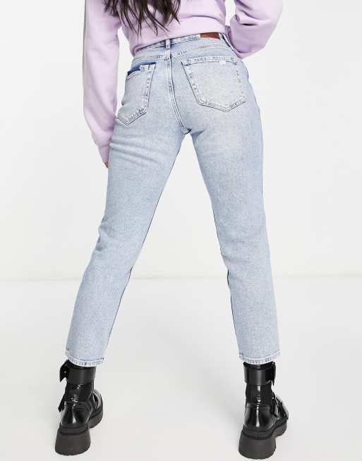 Hollister boyfriend jeans deals