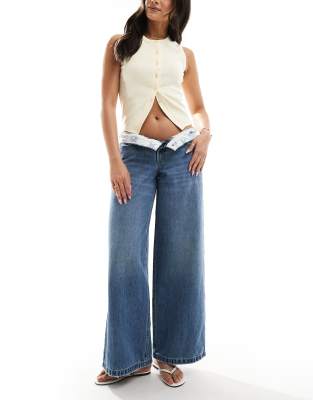 Hollister - Curvy Super - Weite Jeans in mittlerer Waschung mit niedrigem Bund-Blau
