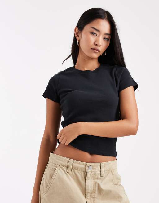 Hollister – Czarny przylegający T-shirt z krótkimi rękawami