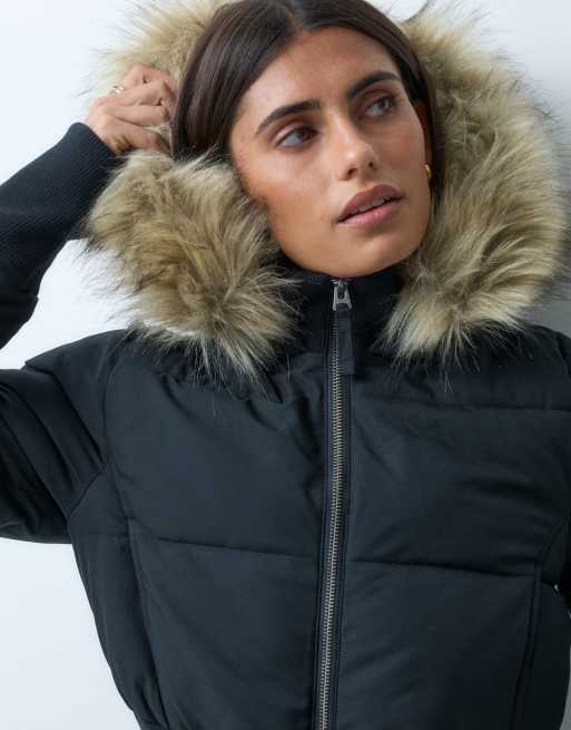 Hollister doudoune courte avec capuche en faux-fur noire, 2 de 4