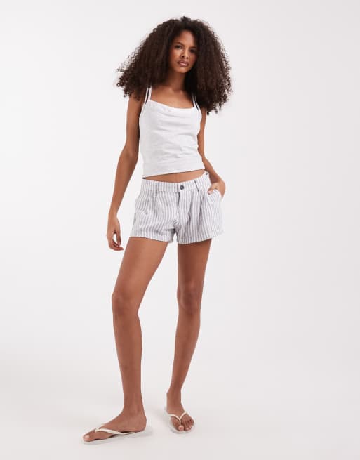 Hollister - Elegante gestreepte short van linnenmix in wit en blauw