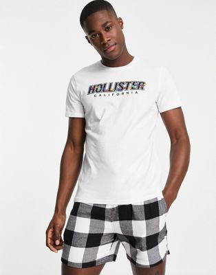 Homme Hollister - Ensemble confort avec t-shirt à logo devant et short noir à carreaux